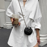 Bílé oversized košilové šaty se pruhy – Streetstyle vzhled